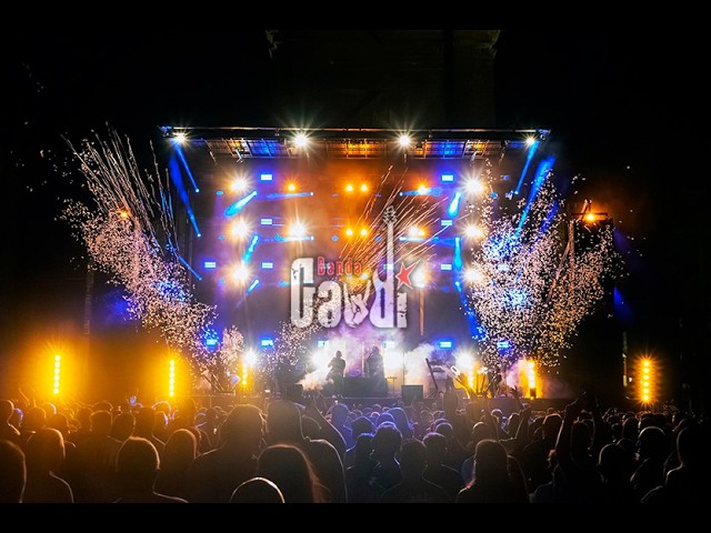 Banda Gaudí en directo durante un concierto de pop rock, promo oficial 2026